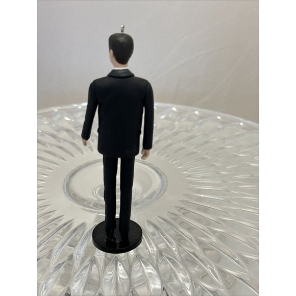 Vintage Lot Of 2‎ Hallmark Keepsake Holiday Barbie Ornaments 1990's Wedding Day - Picture 8 of 12